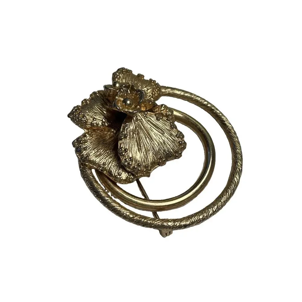 Hilco Vintage Gold Tone Double Circle Floral Signed 3-D Brooch w/patent 177-528